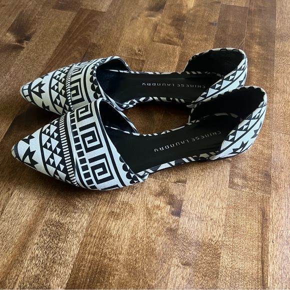 Chinese Laundry "Easy Does It" Aztec Canvas Flats - Picture 7 of 13